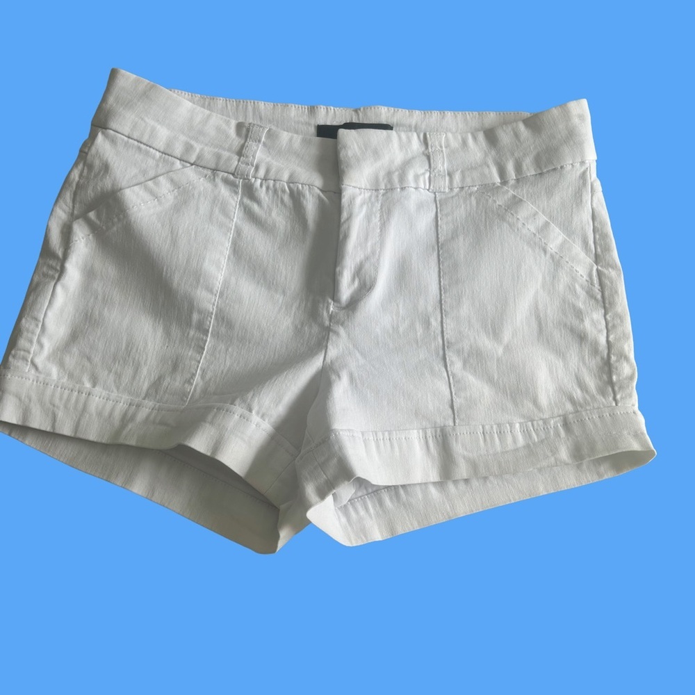 BeBop Women's Stretch White Shorts. Size 9